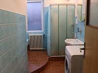 Koupelna v přízemí - chalupa k pronájmu Šumperk - Rapotín