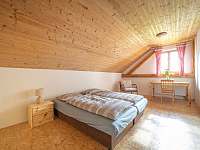 Dvoulůžková ložnice v patře ( ložnice č.2 ) - Vernířovice