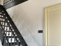 Ručně vyráběné schody do horního patra - pronájem apartmánu Dolní Morava - Velká Morava