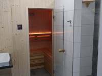 vchod do finské sauny - chata ubytování Kouty nad Desnou
