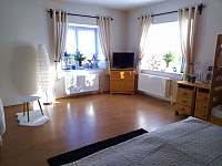 Apartmán č.1 - ložnice s obývacím pokojem - k pronajmutí Suchá Rudná