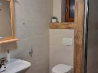 Kalimero A+B - koupelna s toaletou (jiný pohled) - pronájem chaty Horní Lipová