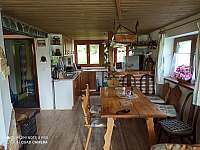 obývací kout s kuchyní - chata ubytování Žďárský Potok