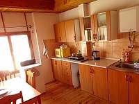 Rodinná chata Bungalov Bela v Jeseníkách ve Zlatých Horách - kuchyňka - k pronájmu