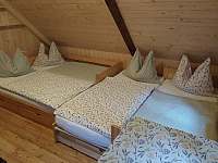 Ložnice zelená - rozložení na manželské postele - Josefův Důl