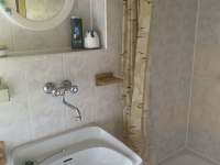 Koupelna s toaletou a sprchovým koutem - Kořenov