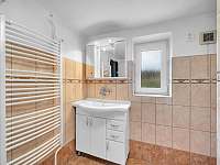 koupelna se sprchou v přízemí - pronájem chaty Tanvald - Smržovka