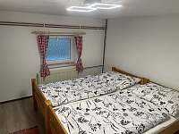 malá ložnice v přízemí (pro 2 osoby) - apartmán ubytování Albrechtice v Jizerských horách