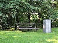 Posezení na zahradě - Oldřichov v Hájích
