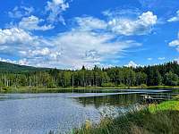 Mlýnský rybník - možnost koupání (700 m od chalupy) - k pronájmu Staré Hutě