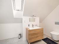 Koupelna v apartmánu s balkonem - pronájem chalupy Lipno nad Vltavou - Slupečná