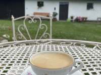 kávička na terase - chalupa k pronájmu Hlavatce u Tábora