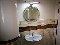 koupelna přízemí 1 - chalupa k pronajmutí Březnice u Tábora