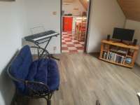 Obývací pokoj - apartmán k pronájmu Holubov