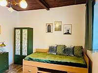 Čtyřlůžková ložnice v přízemí - zelená - Libníč