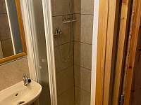 sprcha_hospoda - apartmán k pronajmutí Nová Hlína