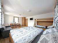 Apartmán 1 - ložnice s obývákem - chalupa k pronájmu Horní Stropnice - Střeziměřice