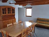 kuchyň s obývákem - chata ubytování Kunžak