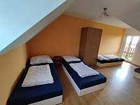 Horní patro malý apartmán (4 postele) - Štítné