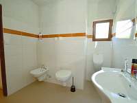 záchod, bidet, pisoár u sauny - Lidmaň