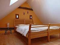 Třílůžkový pokoj 2 - chalupa ubytování Dunajovice