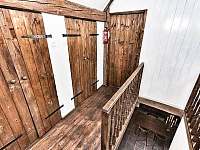 Panský apartmán - 8 osob, vlastní vybavená kuchyně,koupelna, litinová kamna - chalupa k pronajmutí Chmelná 3