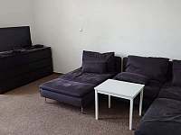Obývací pokoj s kabelovou TV - Planá nad Lužnicí