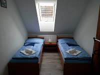Apartmán modrý - pokoj s dvěma lůžky - Nová Včelnice