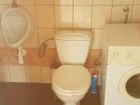 WC u dvora - pronájem chalupy Libořezy