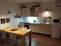 Kuchyňská linka - apartmán ubytování Mikulov