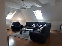 obývací pokoj - apartmán ubytování Křtiny