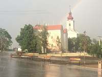 Kostel a malá škola - Dyjákovice