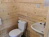Chata Rorýs, WC ve venkovní části - ubytování Přítluky - Nové Mlýny