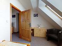 P1 - Čtyřlůžkový pokoj o dvou ložnicích – 1x velká manželská postel + dvoulůžkov - ubytování Šošůvka