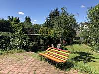 Zahrada s pergolou v okolí apartmánu - k pronájmu Uherské Hradiště