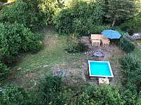 Zahrada s malým bazénem a posezením - chata k pronajmutí Blansko - Češkovice