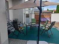 Ubytování V centru, letní posezení - apartmán k pronajmutí Lanžhot