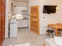 pokoj č. 3 = pro 3 osoby + vlastní kuchyňka - Lednice - Nejdek