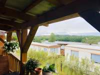 Výhled z terasy na přehradu a přilehlé okolí - chata k pronájmu Camp Výrovice
