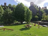 dětské veřejné hřiště 200 m - Vranov nad Dyjí