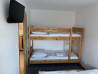 Ložnice patrová postel apartmán 1,5,6 - chata k pronájmu Bítov