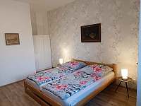 Dvoulůžkový pokoj s manželskou postelí - Kelčany