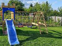 dětské hřiště - rekreační dům k pronájmu Bulhary