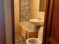 Koupelna - 2 a 3 lůžkový pokoj - přízemí - Buřany