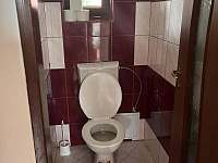 Toaleta horní apartmán - pronájem chalupy Kuks