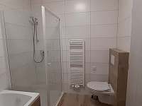 Koupelna-WC A2 - pronájem apartmánu Prostřední Staré Buky