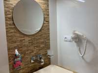Hnědý pokoj, koupelna - Karlovy Vary - Dvory