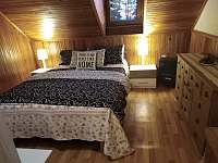Pokoj v patře s manželskou postelí - Blatno - Zákoutí