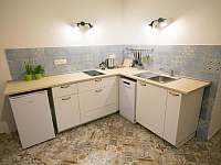 Modrý pokojík - kuchyňka - apartmán ubytování Zákupy