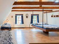 Čtyřlůžkový pokoj se zavěšenou postelí - Kamenický Šenov
